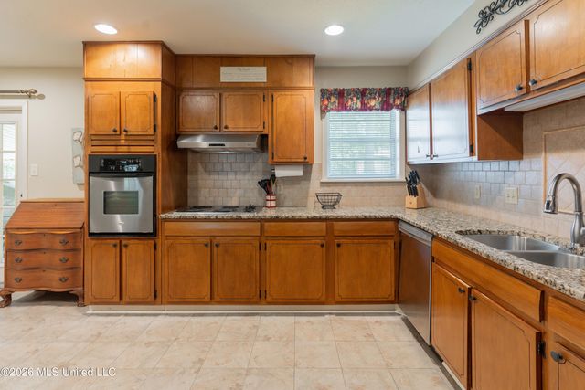 715 Tanglewood Drive, Clinton, MS 39056