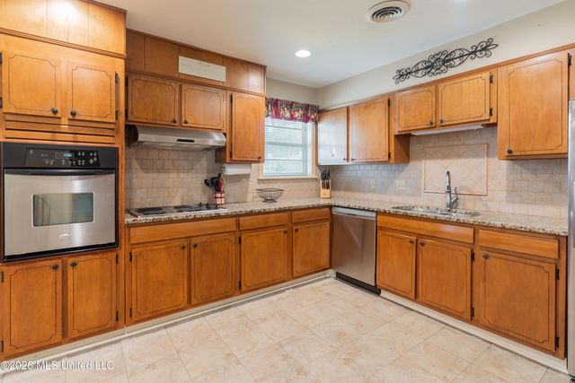 715 Tanglewood Drive, Clinton, MS 39056
