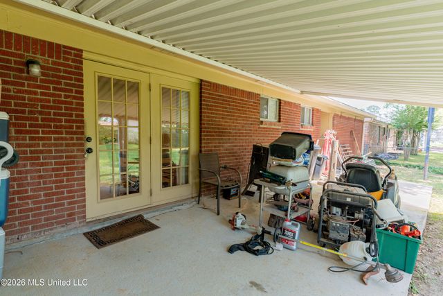 715 Tanglewood Drive, Clinton, MS 39056
