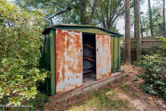 715 Tanglewood Drive, Clinton, MS 39056