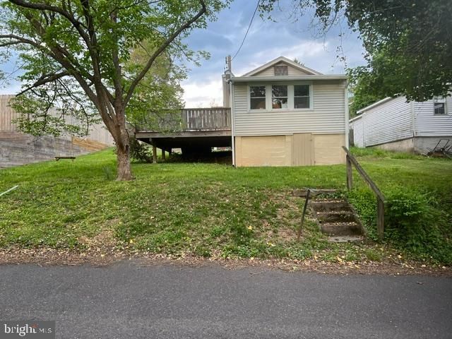 1787 HENDRICKS RD, Harleysville, PA 19438
