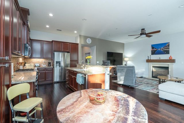 425 Rockcliff Ct, Roseville, CA 95747