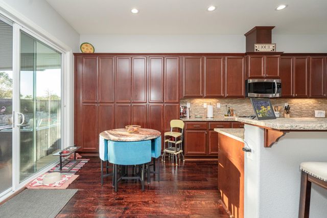 425 Rockcliff Ct, Roseville, CA 95747