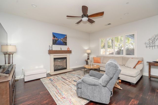 425 Rockcliff Ct, Roseville, CA 95747