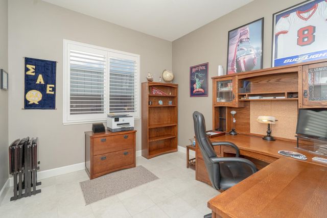 425 Rockcliff Ct, Roseville, CA 95747