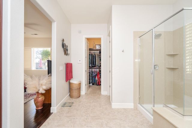 425 Rockcliff Ct, Roseville, CA 95747