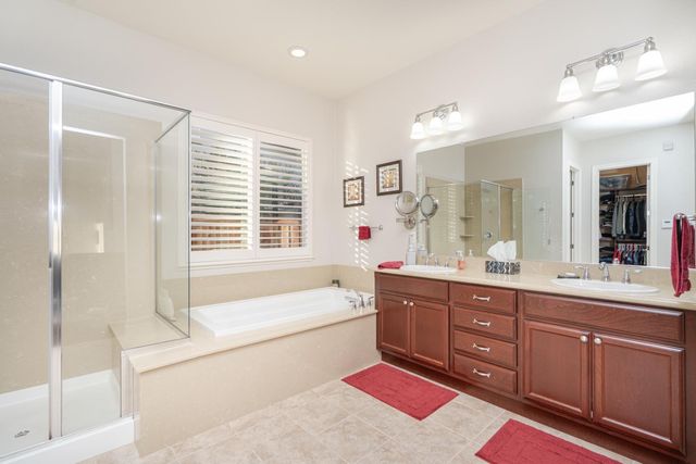 425 Rockcliff Ct, Roseville, CA 95747