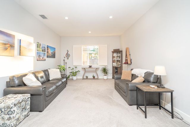 425 Rockcliff Ct, Roseville, CA 95747