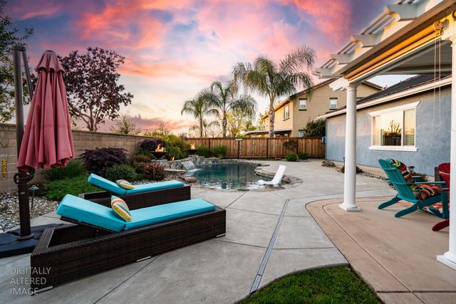 425 Rockcliff Ct, Roseville, CA 95747