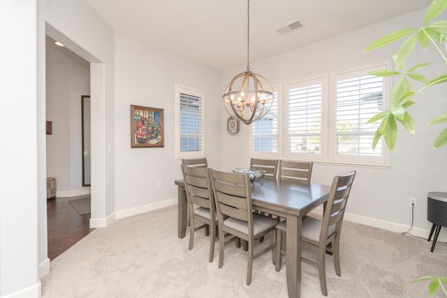 425 Rockcliff Ct, Roseville, CA 95747