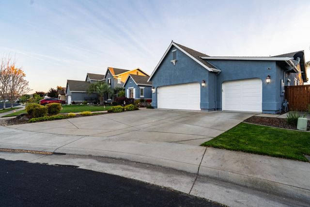 425 Rockcliff Ct, Roseville, CA 95747