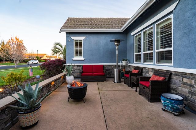 425 Rockcliff Ct, Roseville, CA 95747