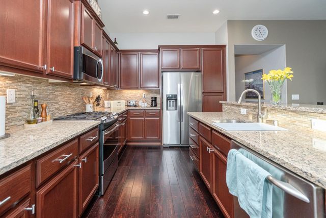 425 Rockcliff Ct, Roseville, CA 95747