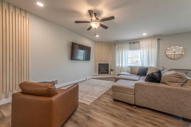 3923 POWDER RIVER AVE, Spearfish, SD 57783