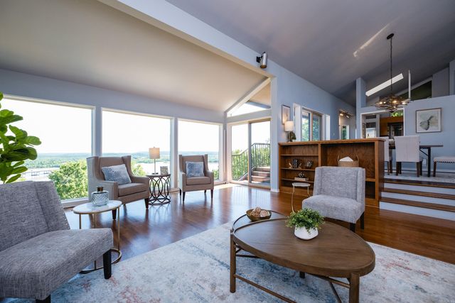 1 Rivers Edge Drive, Little Rock, AR 72227