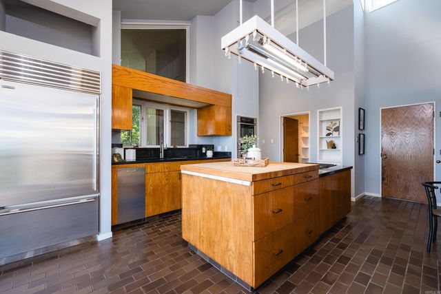 1 Rivers Edge Drive, Little Rock, AR 72227