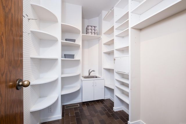 1 Rivers Edge Drive, Little Rock, AR 72227