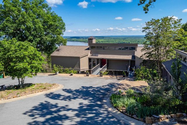 1 Rivers Edge Drive, Little Rock, AR 72227