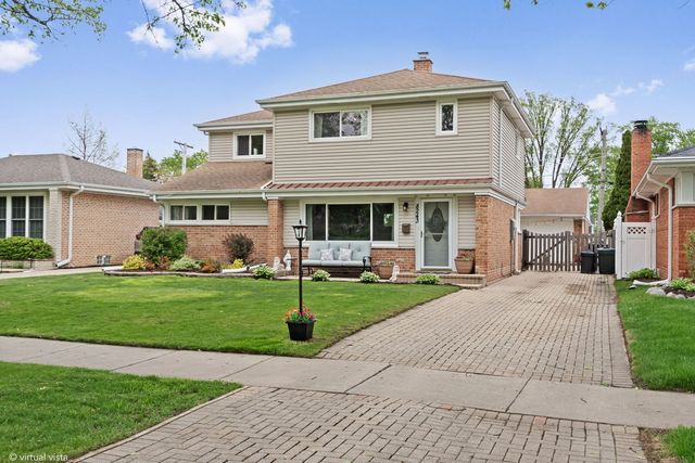 8243 N Washington Street, Niles, IL 60714