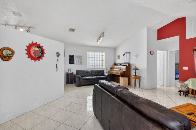 9651 Honeybell Circle, Boynton Beach, FL 33437