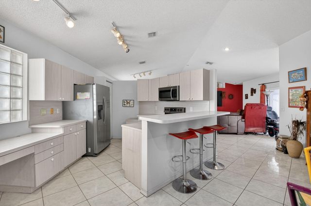 9651 Honeybell Circle, Boynton Beach, FL 33437