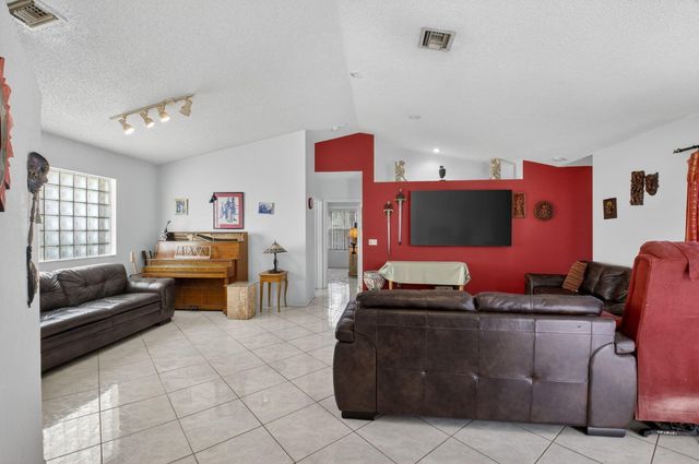 9651 Honeybell Circle, Boynton Beach, FL 33437