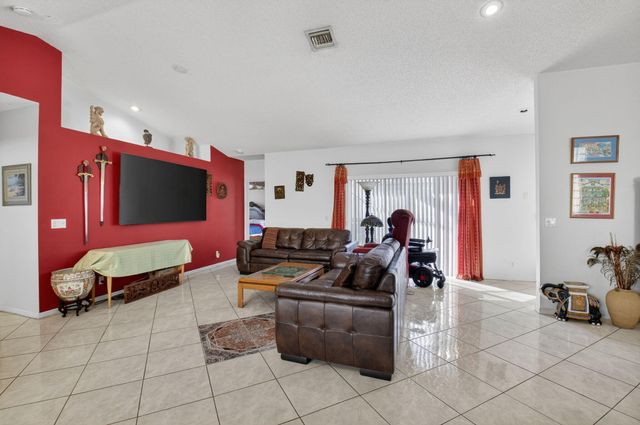 9651 Honeybell Circle, Boynton Beach, FL 33437