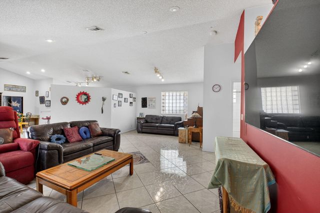 9651 Honeybell Circle, Boynton Beach, FL 33437