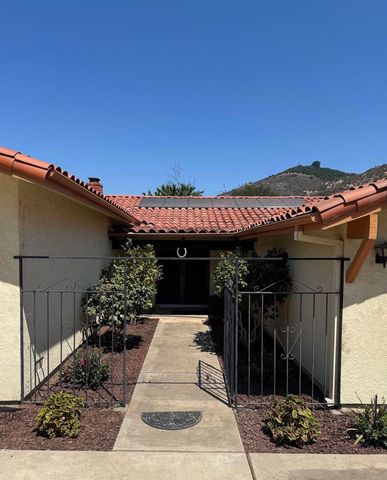 9168 Old Castle Road Road, Valley Center, CA 92082