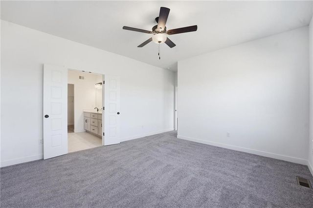 1225 SE Windbreak Drive, Lee's Summit, MO 64081