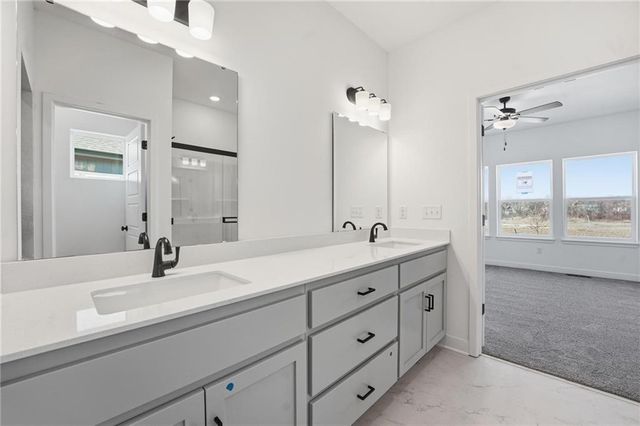 1225 SE Windbreak Drive, Lee's Summit, MO 64081