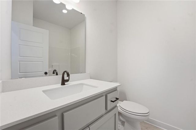 1225 SE Windbreak Drive, Lee's Summit, MO 64081