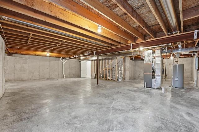 1225 SE Windbreak Drive, Lee's Summit, MO 64081