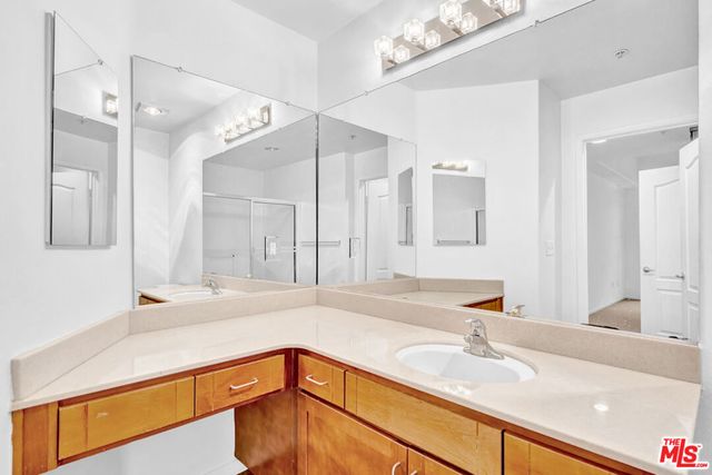 4060 Glencoe Avenue 311, Marina Del Rey, CA 90292