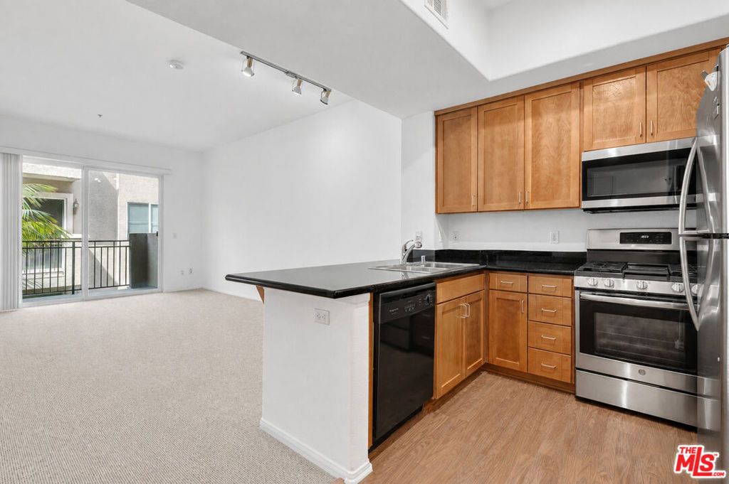 4060 Glencoe Avenue 311, Marina Del Rey, CA 90292