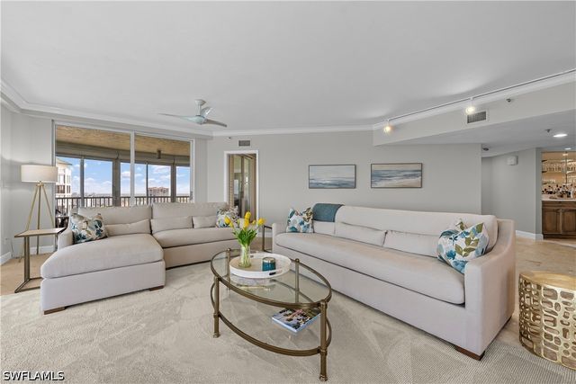 8111 Bay Colony DR 1904, Naples, FL 34108