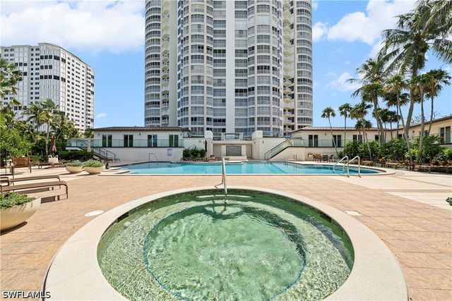 8111 Bay Colony DR 1904, Naples, FL 34108