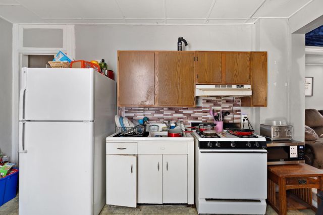 437 Wheeler Street N, Saint Paul, MN 55104