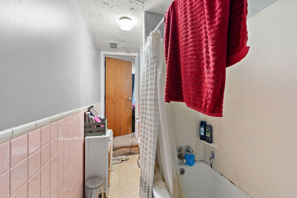 437 Wheeler Street N, Saint Paul, MN 55104 — photo 5