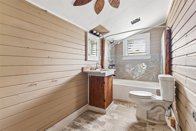 3701 E WARM SPRINGS AVE, Coleman, FL 33521