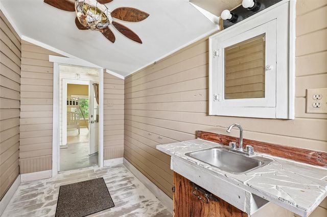 3701 E WARM SPRINGS AVE, Coleman, FL 33521