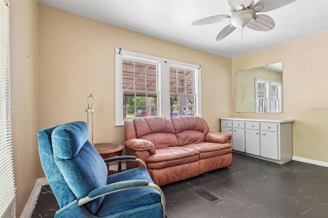 3701 E WARM SPRINGS AVE, Coleman, FL 33521