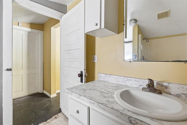 3701 E WARM SPRINGS AVE, Coleman, FL 33521