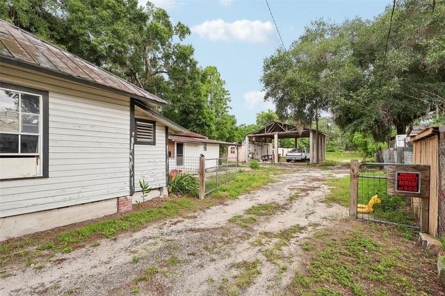 3701 E WARM SPRINGS AVE, Coleman, FL 33521