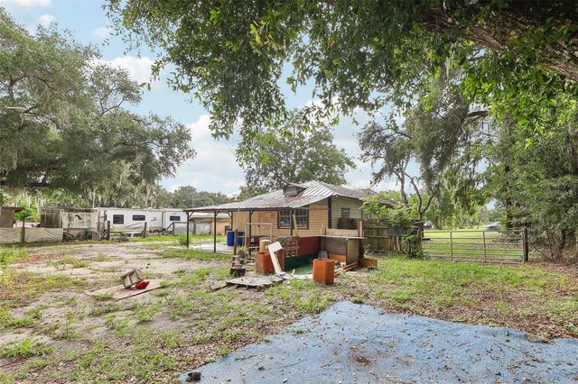 3701 E WARM SPRINGS AVE, Coleman, FL 33521