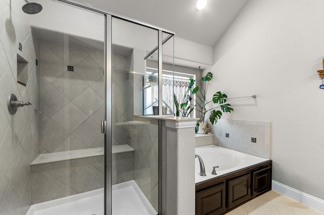 128 Hillcrest Way, Crandall, TX 75114