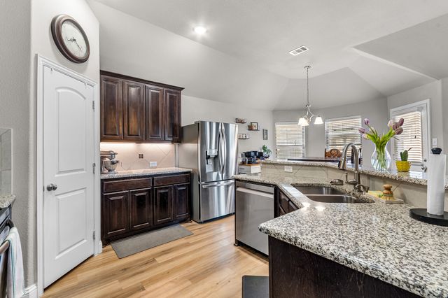 128 Hillcrest Way, Crandall, TX 75114