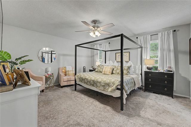 4738 W Hoover Loop, Fayetteville, AR 72704
