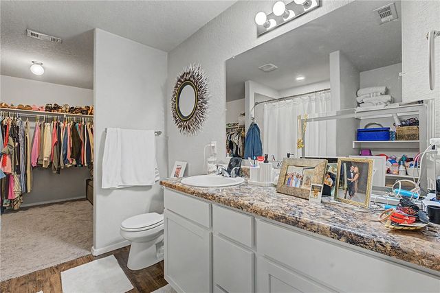 4738 W Hoover Loop, Fayetteville, AR 72704