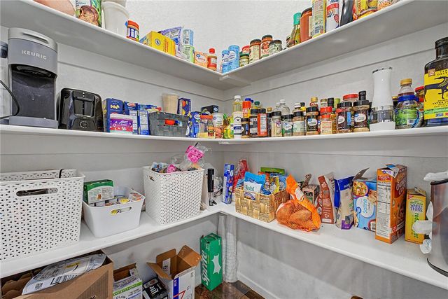 4738 W Hoover Loop, Fayetteville, AR 72704